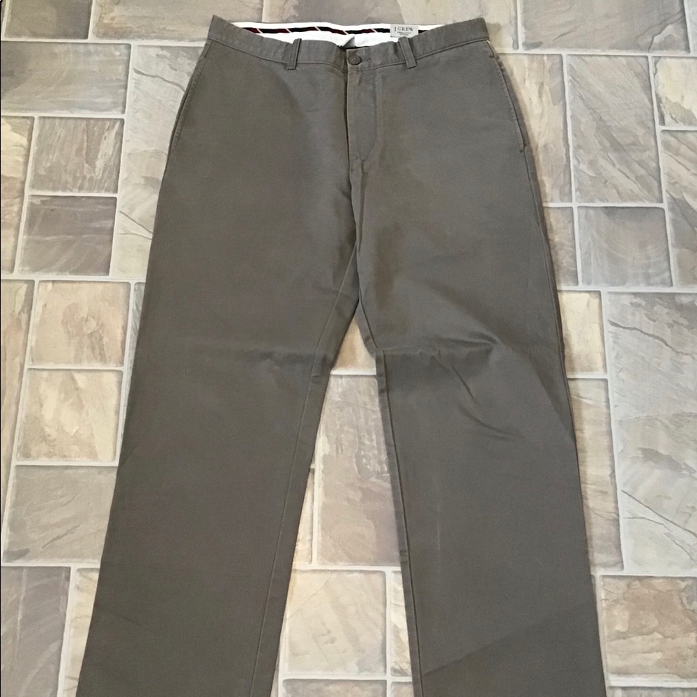 J Crew Essential Chino Pants Greige Sz 33/31 NWOT